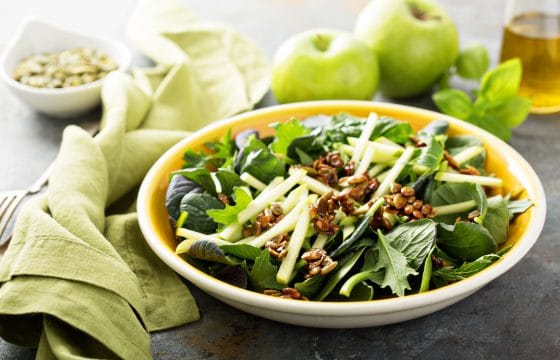 减肥食谱：4种简易水果蔬菜沙拉做法